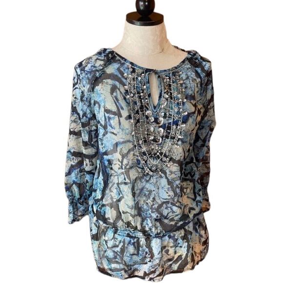 ✨Chico’s Sheer Blue Embellished Elastic Sz 3X Blouse✨ - Picture 1 of 10